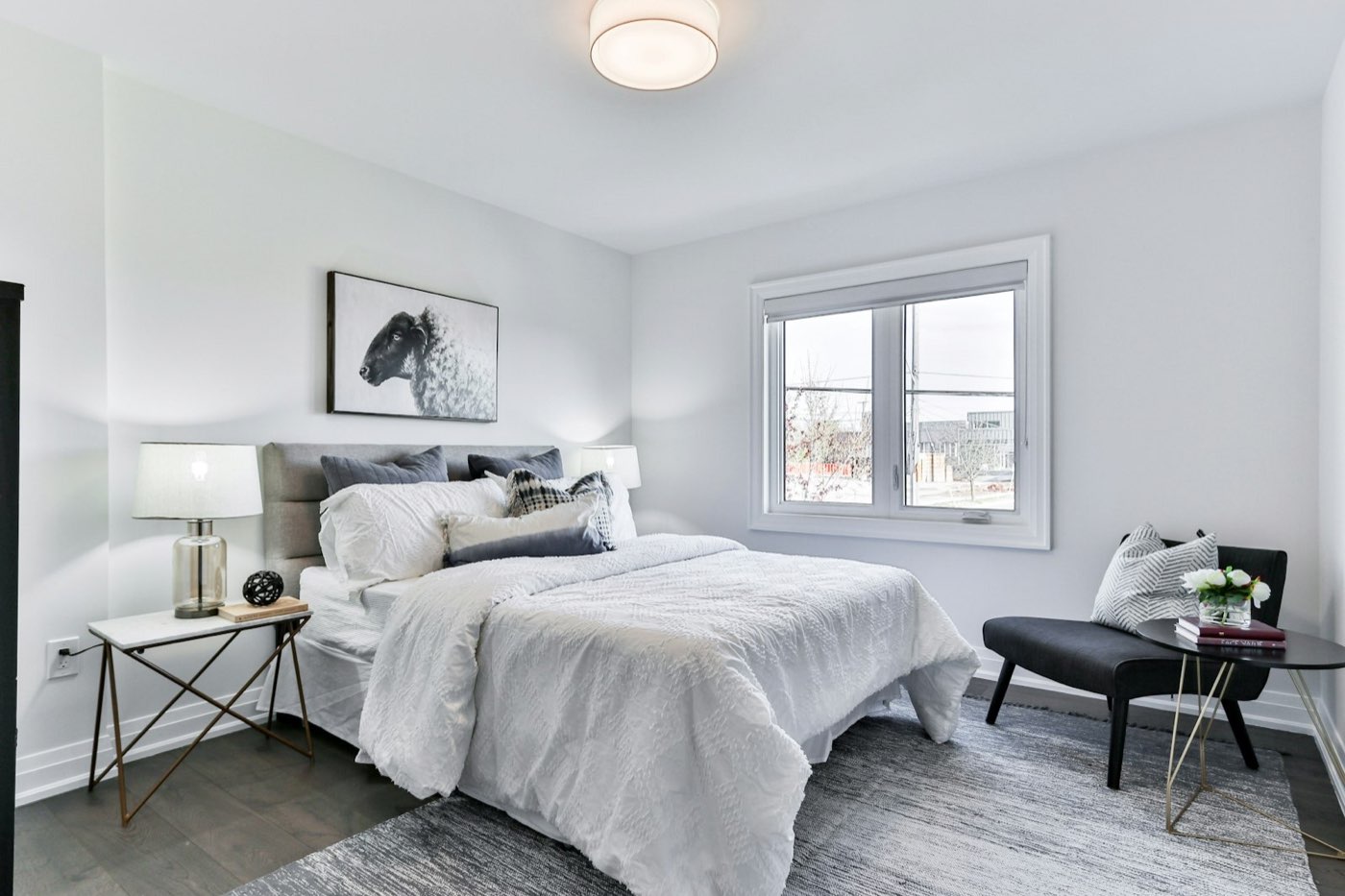 Bright room with one queen bed